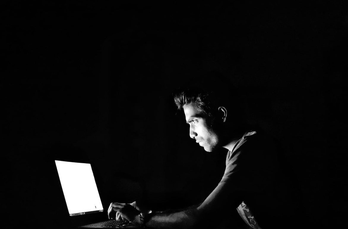 react code laptop